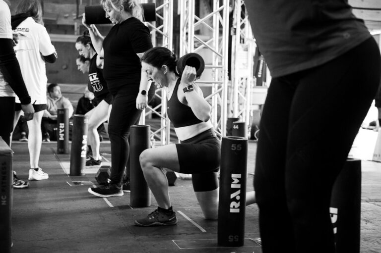 reverse lunge in the Deka Mile at The Compound